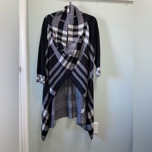 Valerie Stevens Woman’s Sweater Size Medium